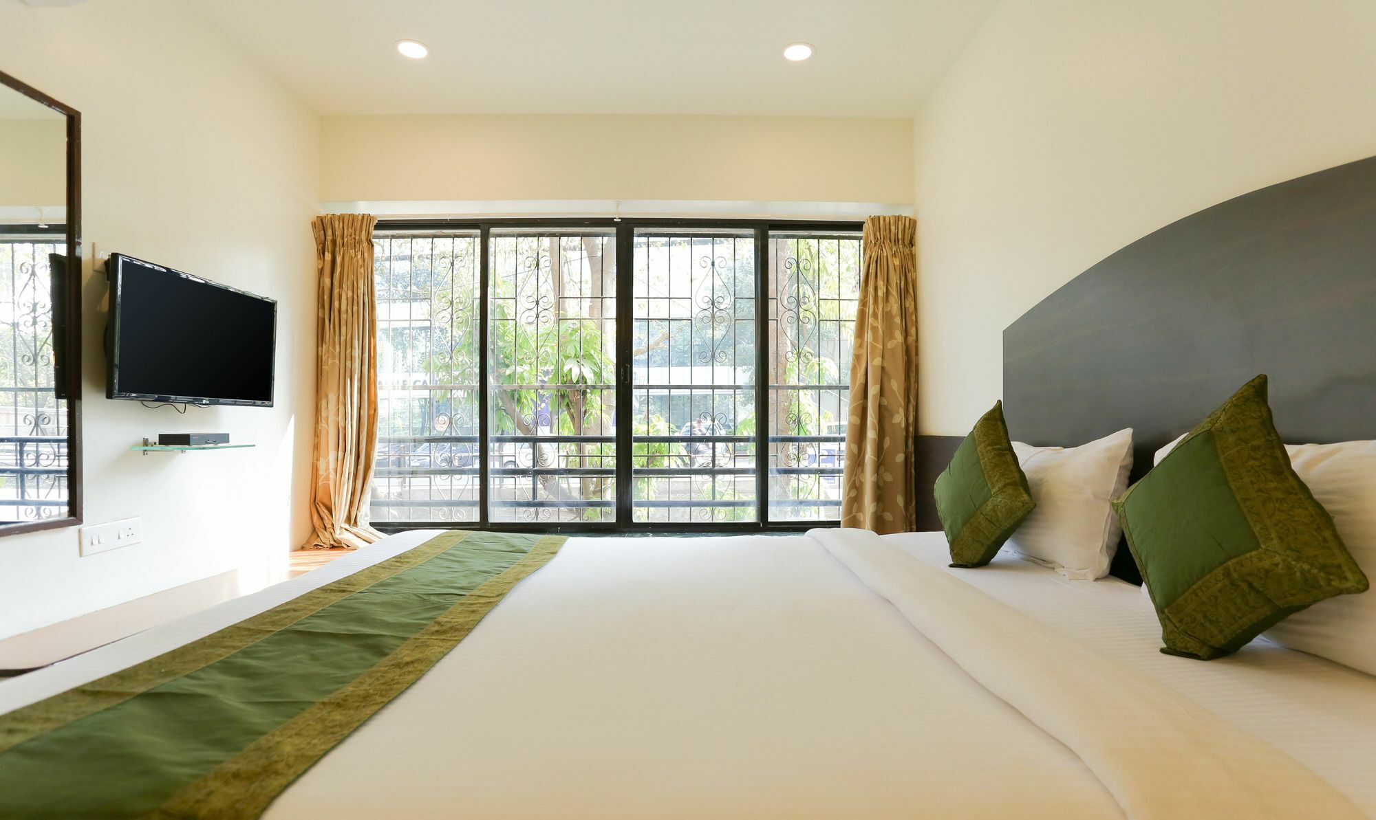 Itsy Hotels Hill View Ex Poona Buitenkant foto